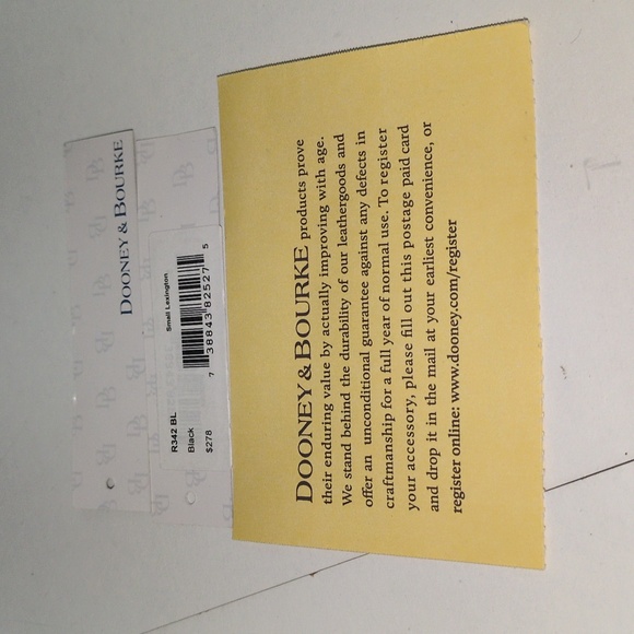 Pebbled Black Dooney & Bourke Learher Tote Red Lining - Picture 14 of 17